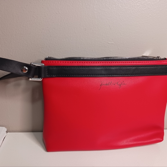 Women's Kendall and Kylie rare red star purse tote, never been used, new - Picture 6 of 7